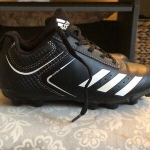 Adidas boys black with white detail, baseball cleats, barely worn size 12